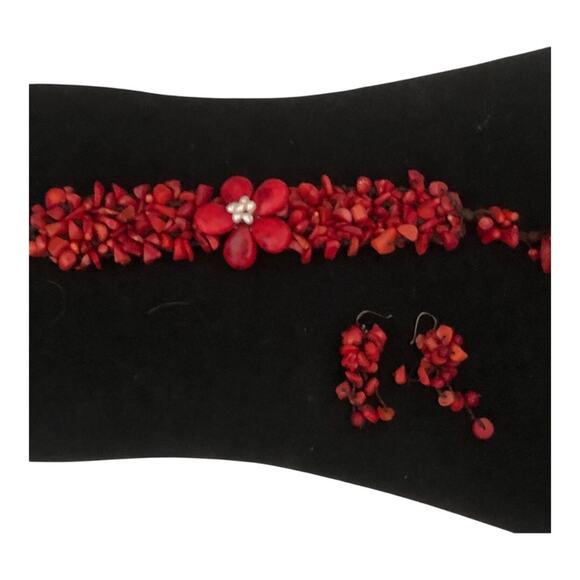 Vintage Bohemian Red Multiple Size And Shape Beaded Bracelet and Earring Set - Picture 4 of 8